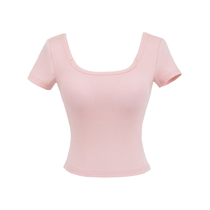 Fitness yoga wearing short sleeved T-shirt